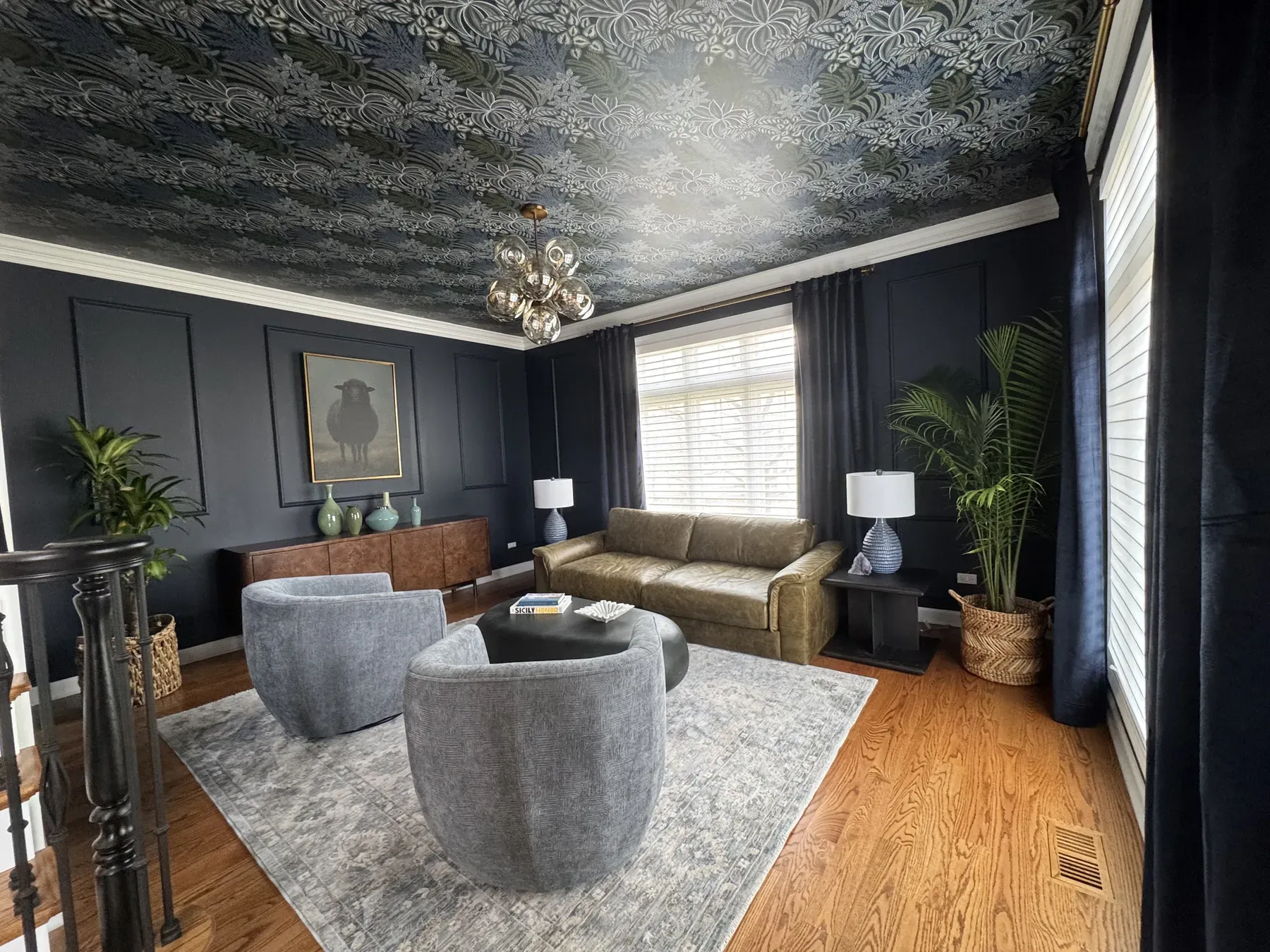 A richly finished Chicagoland interior by Gallagher Paint and Paper